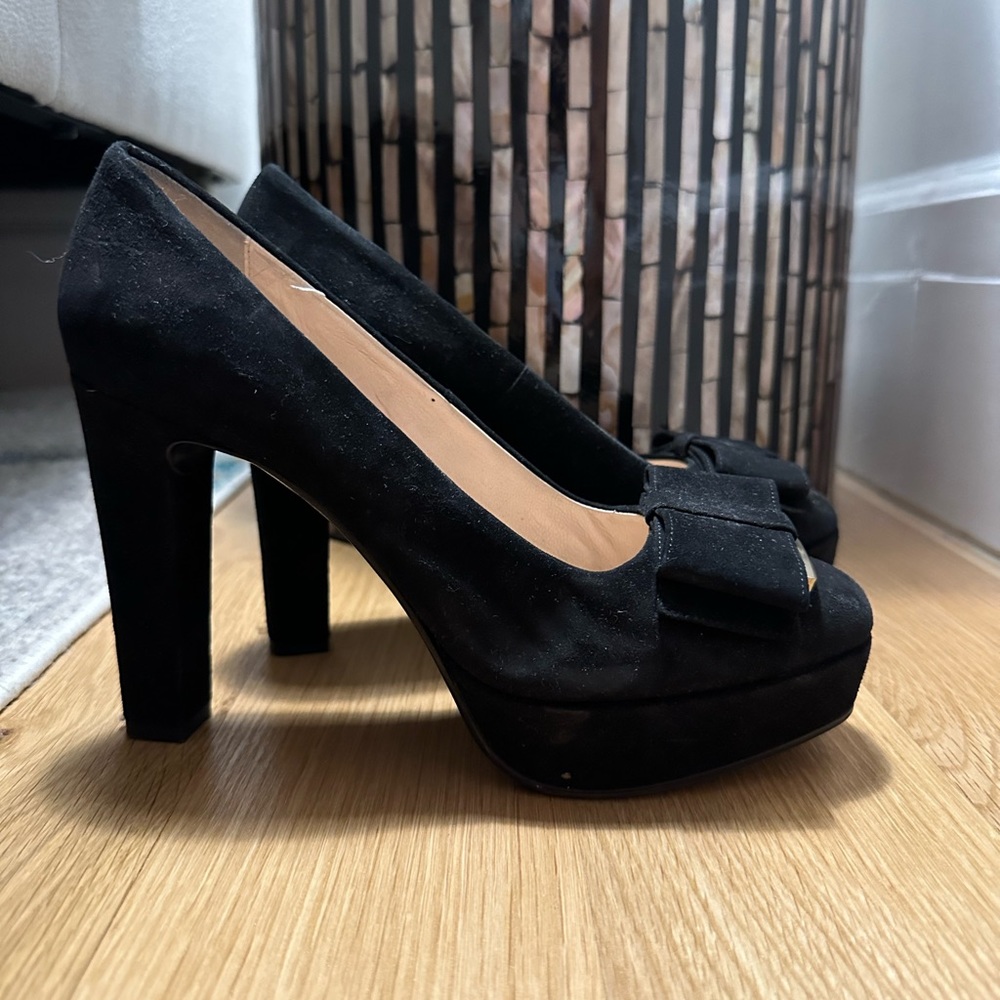 Gastone Lucioli - Black Suede Bow Platform Heel